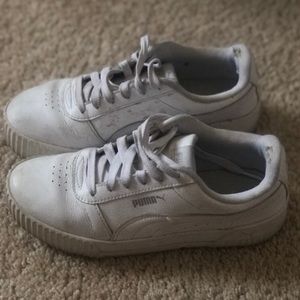 Womens Pumas | Size 7.5